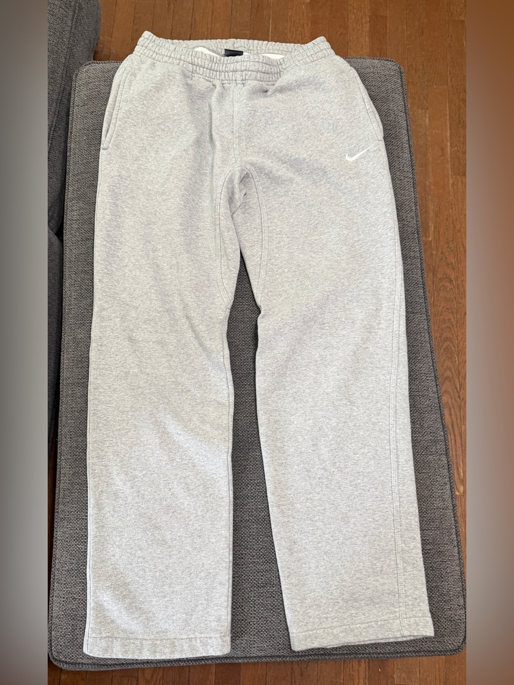 Men’s Nike Light Gray Fleece Sweatpants